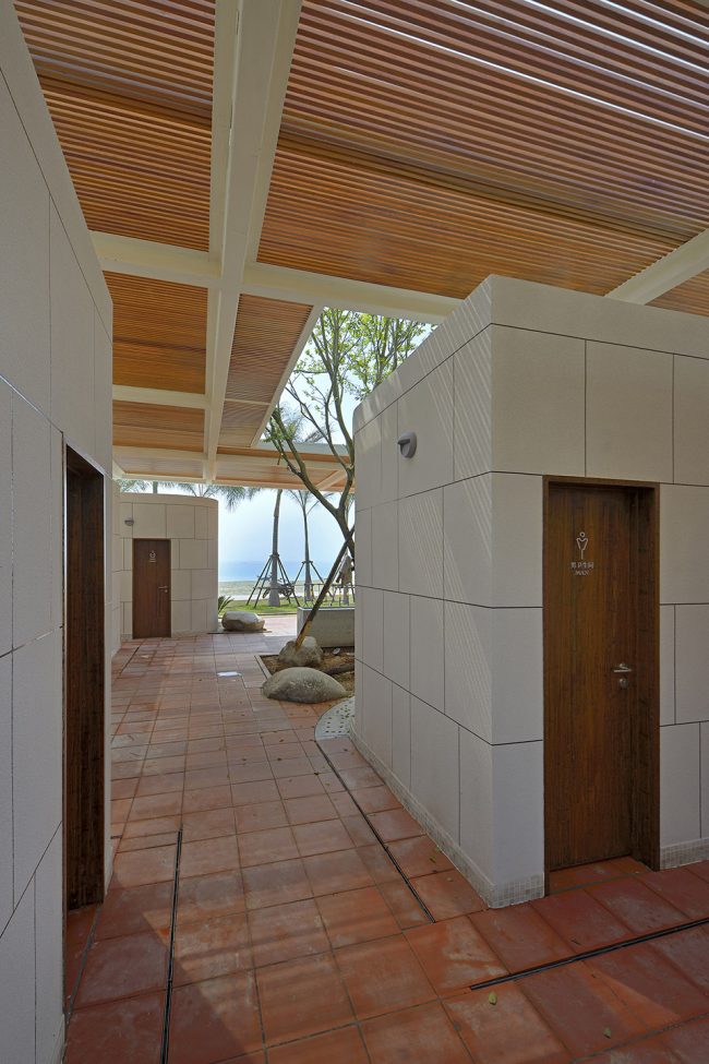 Seaside Public Toilet by HORDOR DESIGN GROUP