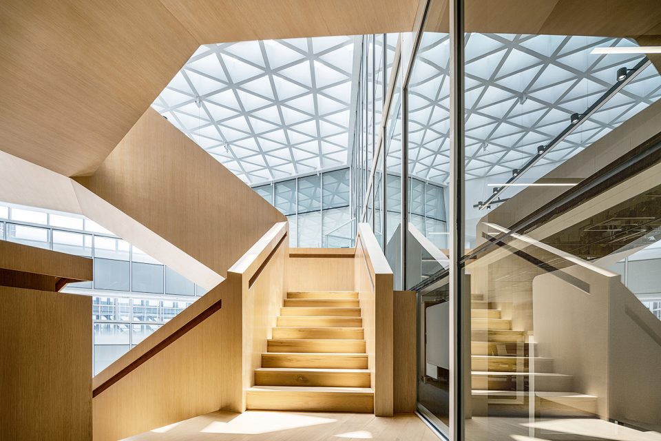 iShanghai Baoye Centre Interior Design by LYCS Architecture
