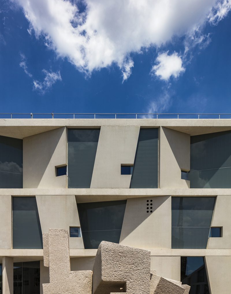 Glassell School of Art by Steven Holl Architects