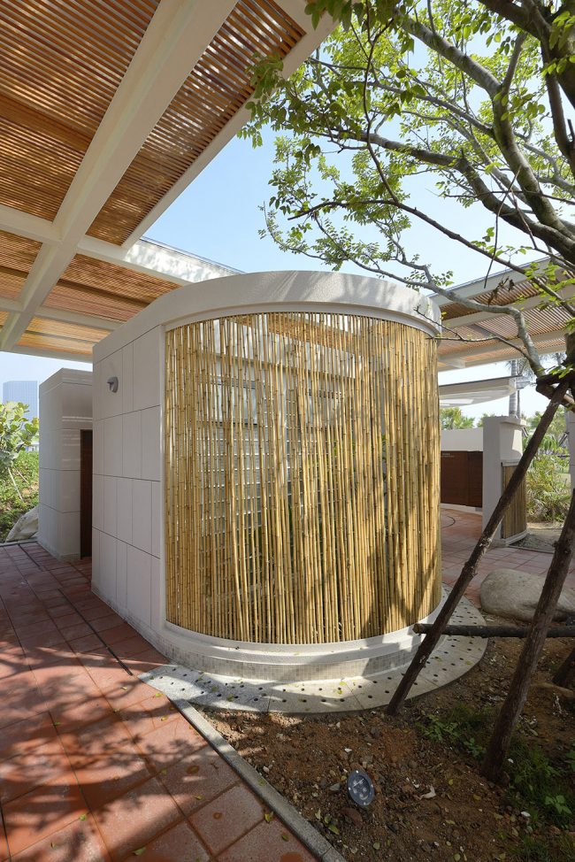 Seaside Public Toilet by HORDOR DESIGN GROUP