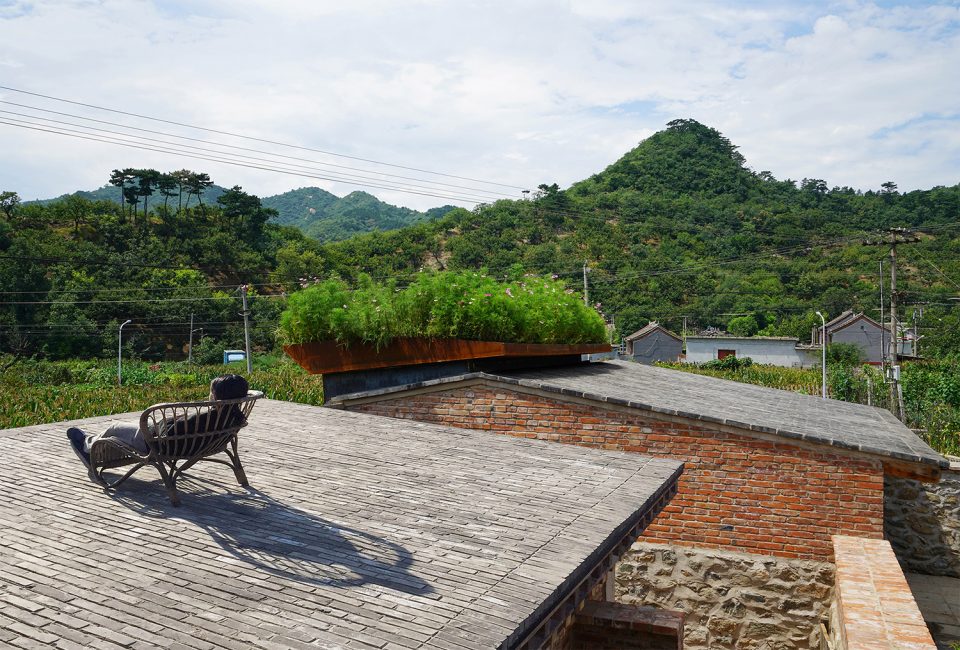 Courtyard House in the North Cashijiang by xian Architects