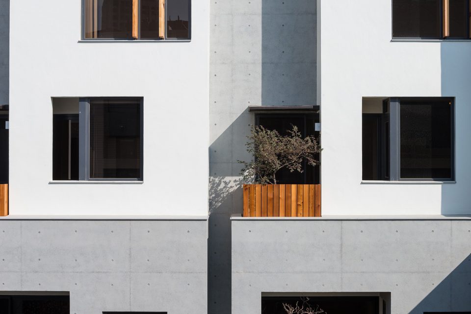 Light Housing by Shen Ting Tseng Architects