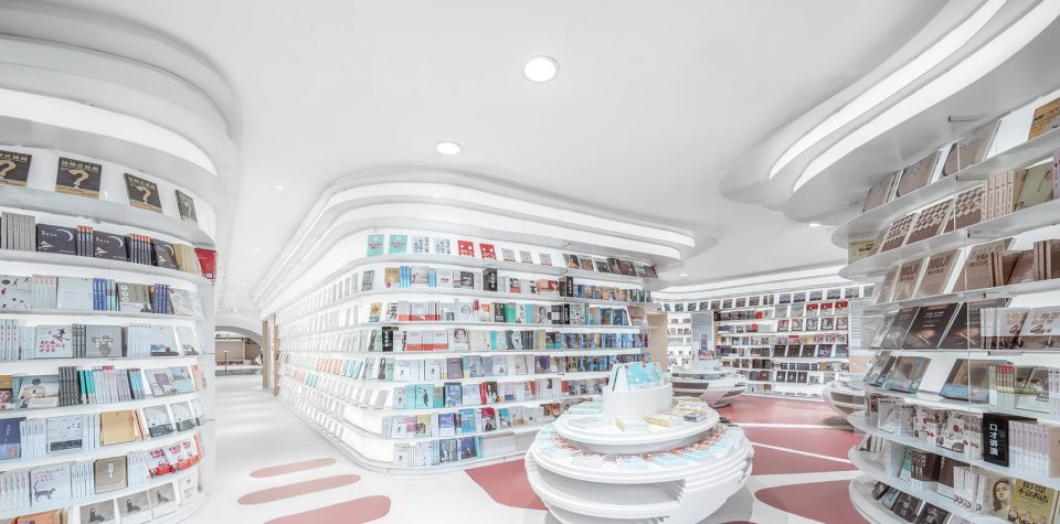 White Comedy of Xi’an Zhongshu Bookstore China by Wutopia Lab