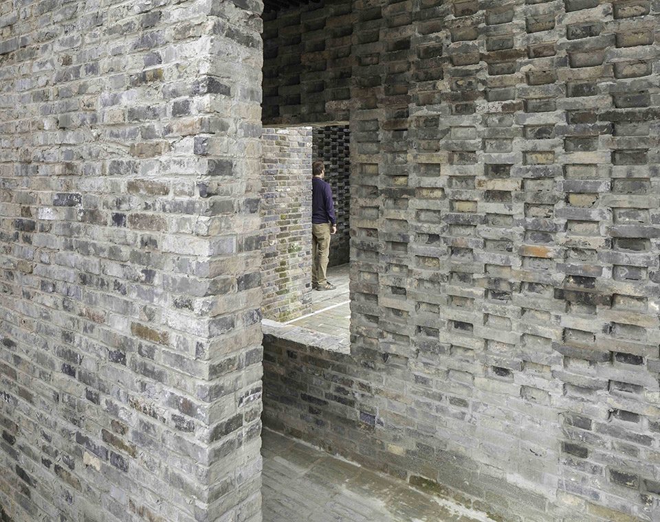The Walled Tsingpu Yangzhou Retreat by NeriHu