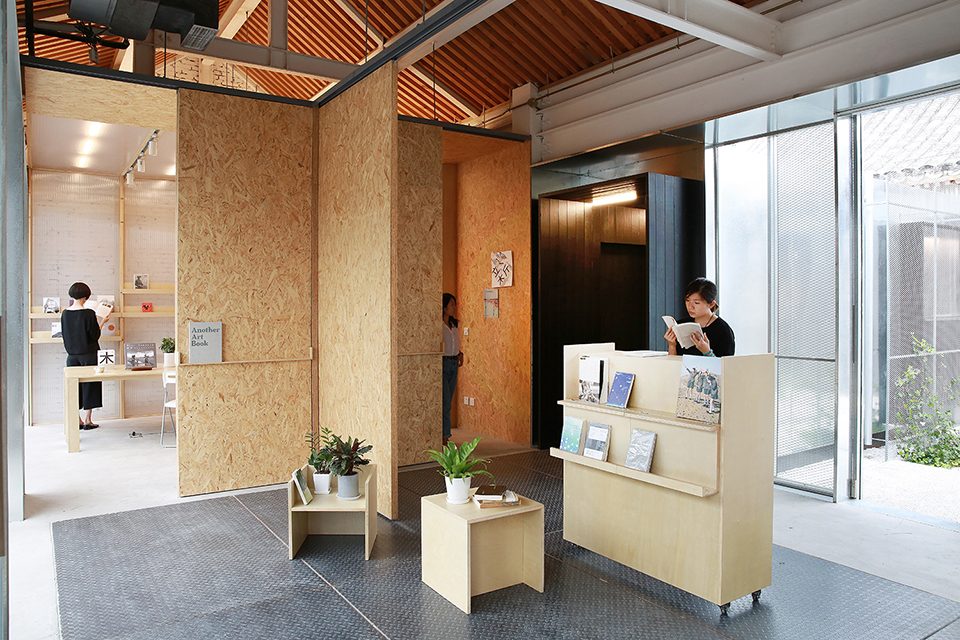 PAGEONE Office and Exhibition Space China by MINOR lab