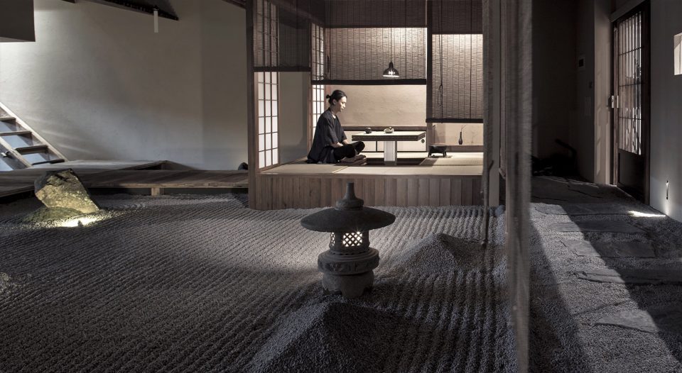 Yuanzhong Zhanhe by East to West Design Yuanzhong Zhanhe