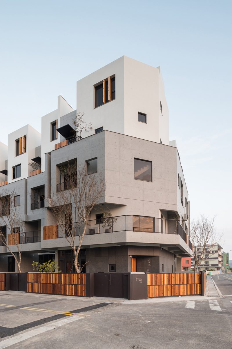 Light Housing by Shen Ting Tseng Architects