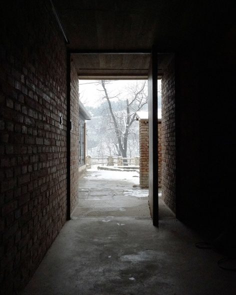 Courtyard House in the North Cashijiang by xian Architects
