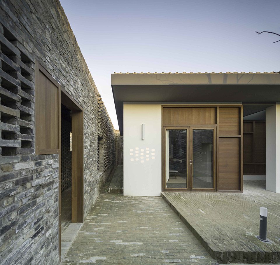 The Walled Tsingpu Yangzhou Retreat by NeriHu