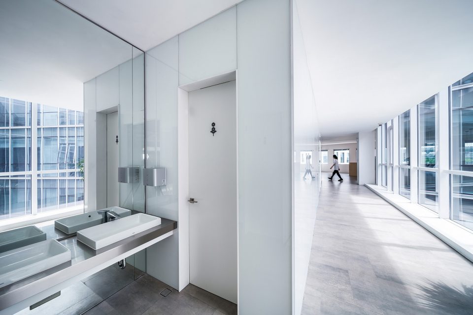 iShanghai Baoye Centre Interior Design by LYCS Architecture