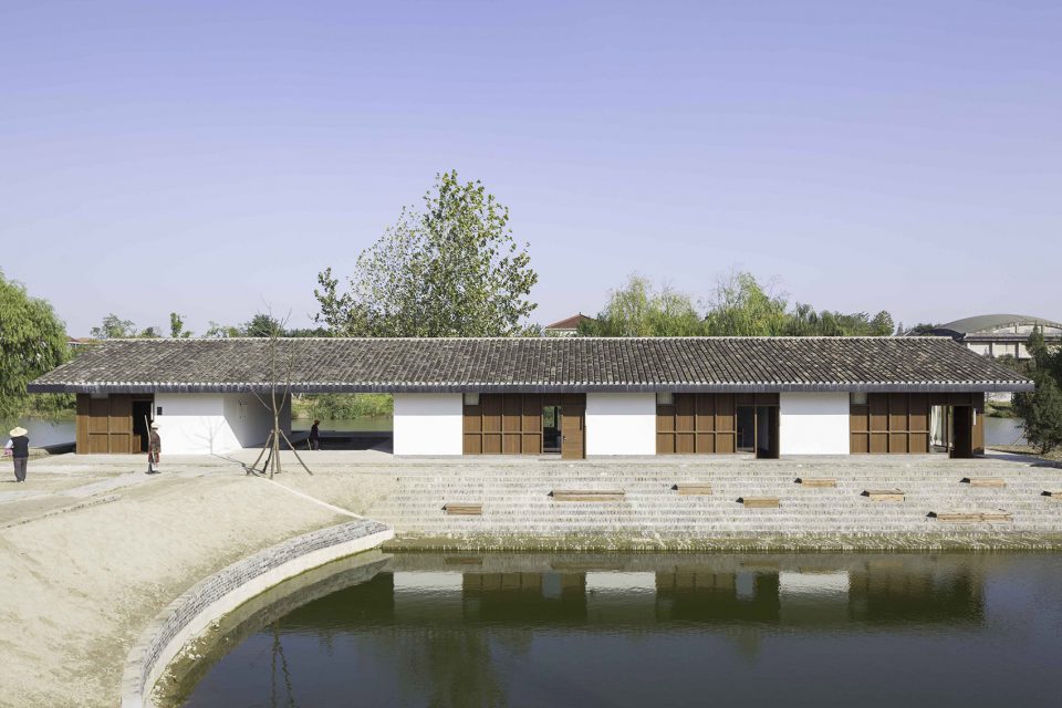 The Walled Tsingpu Yangzhou Retreat by NeriHu