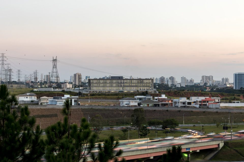 Universidade Anhembi Morumbi Campus Piracicaba by KAAN Architecten