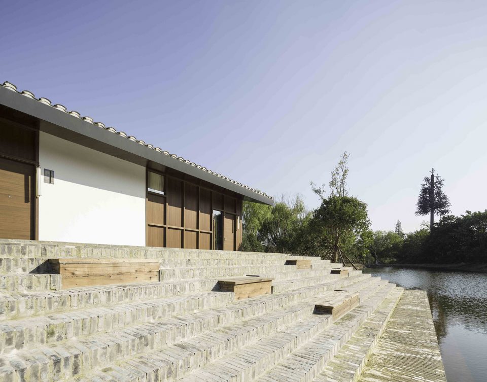 The Walled Tsingpu Yangzhou Retreat by NeriHu