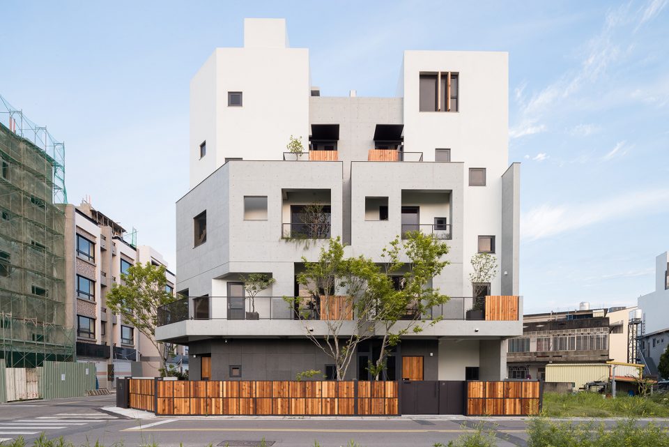 Light Housing by Shen Ting Tseng Architects