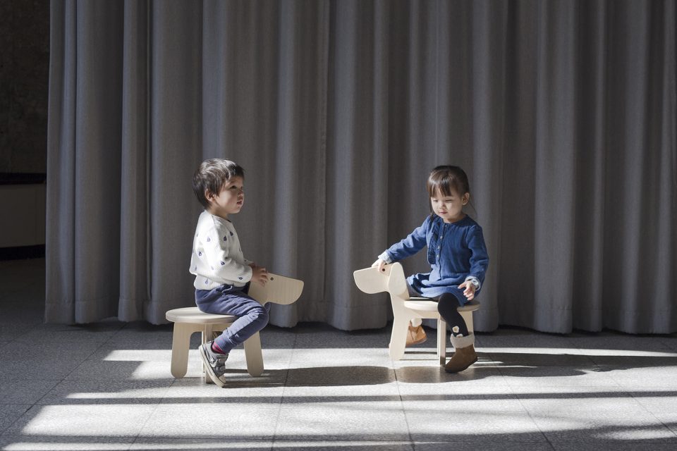 Chair moji by dot Make