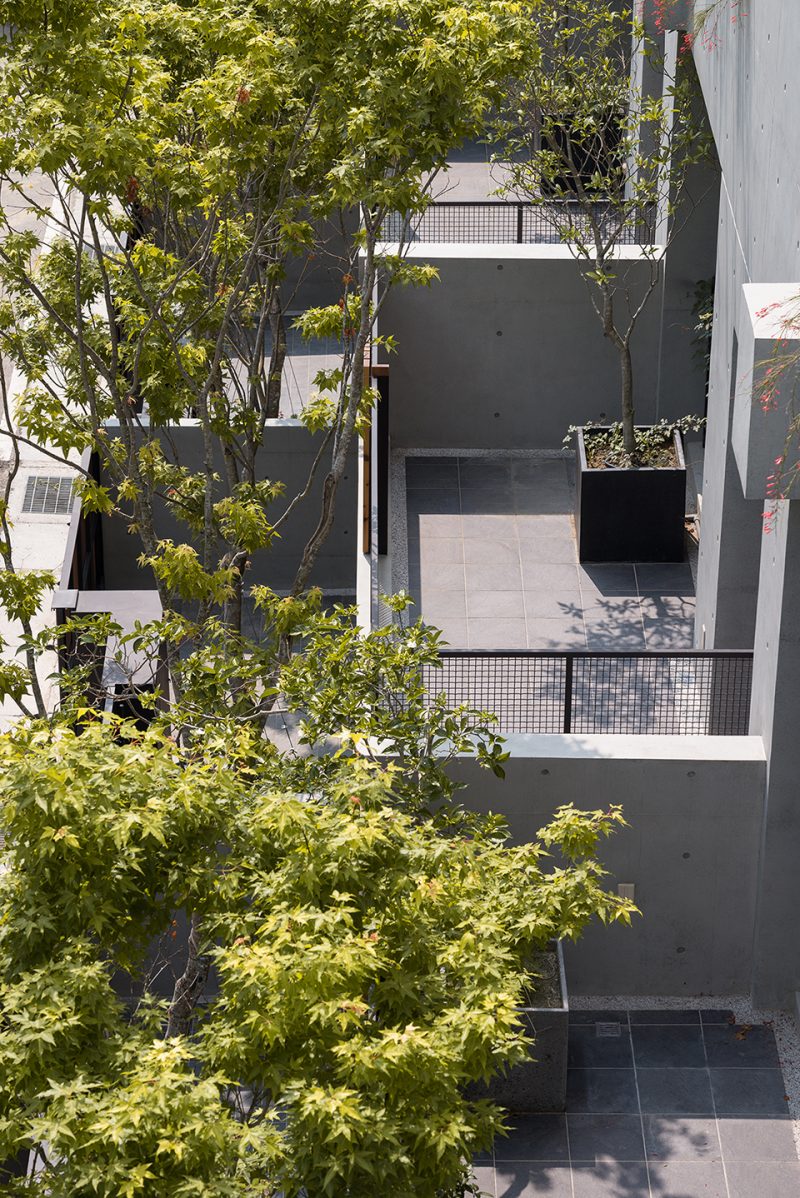Light Housing by Shen Ting Tseng Architects