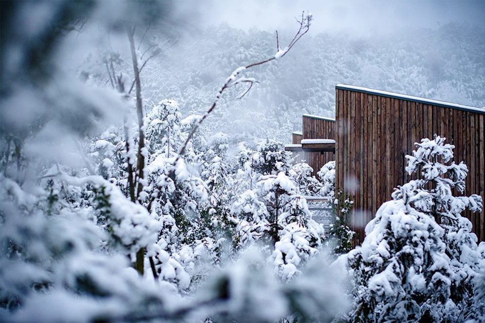 meijie mountain hotspring resort china by achterboschzantman architecten