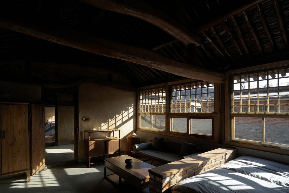 Courtyard House in the North Cashijiang by xian Architects