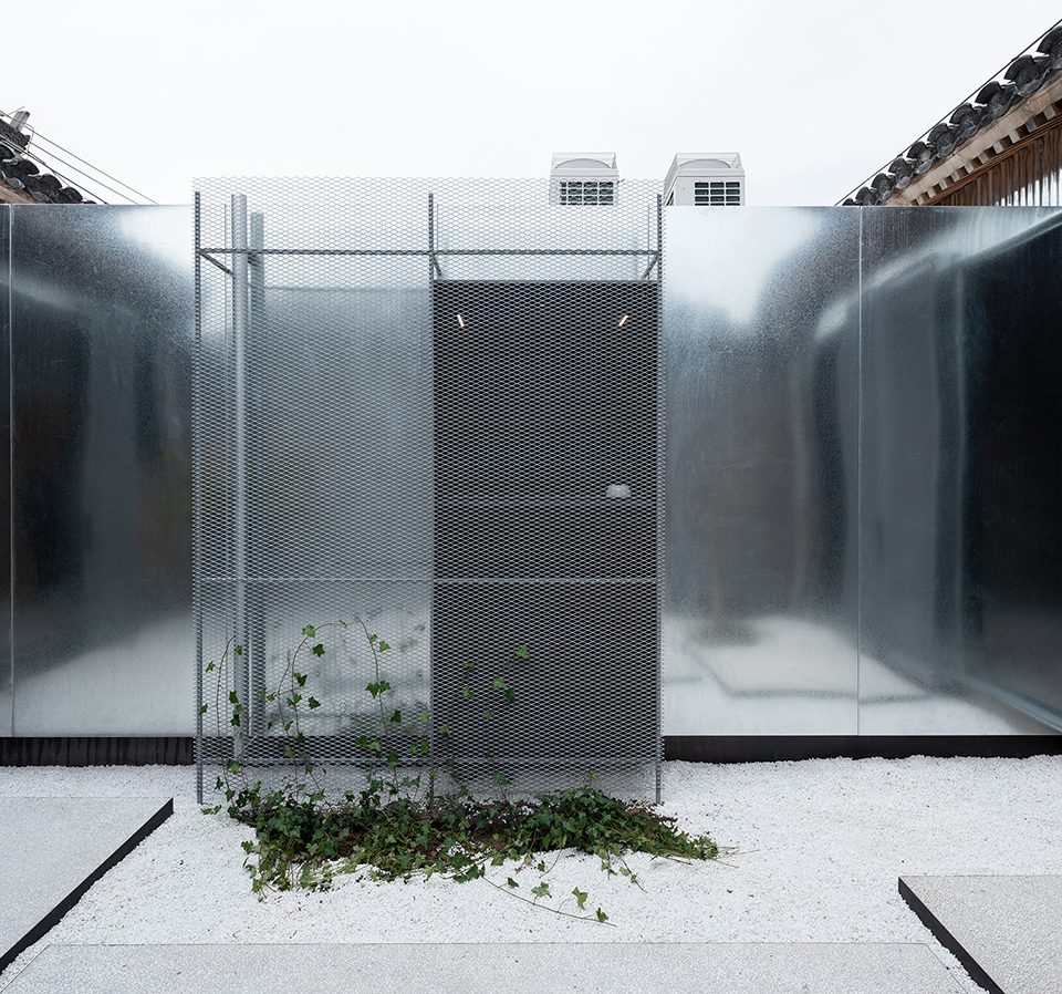 PAGEONE Office and Exhibition Space China by MINOR lab