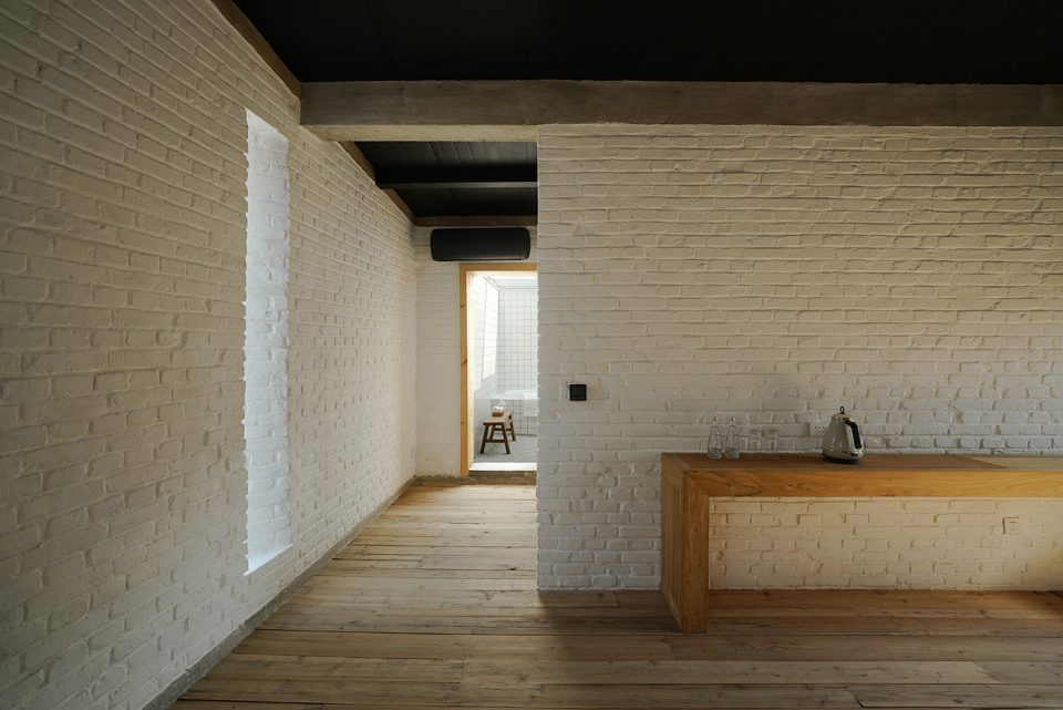 Courtyard House in the North Cashijiang by xian Architects