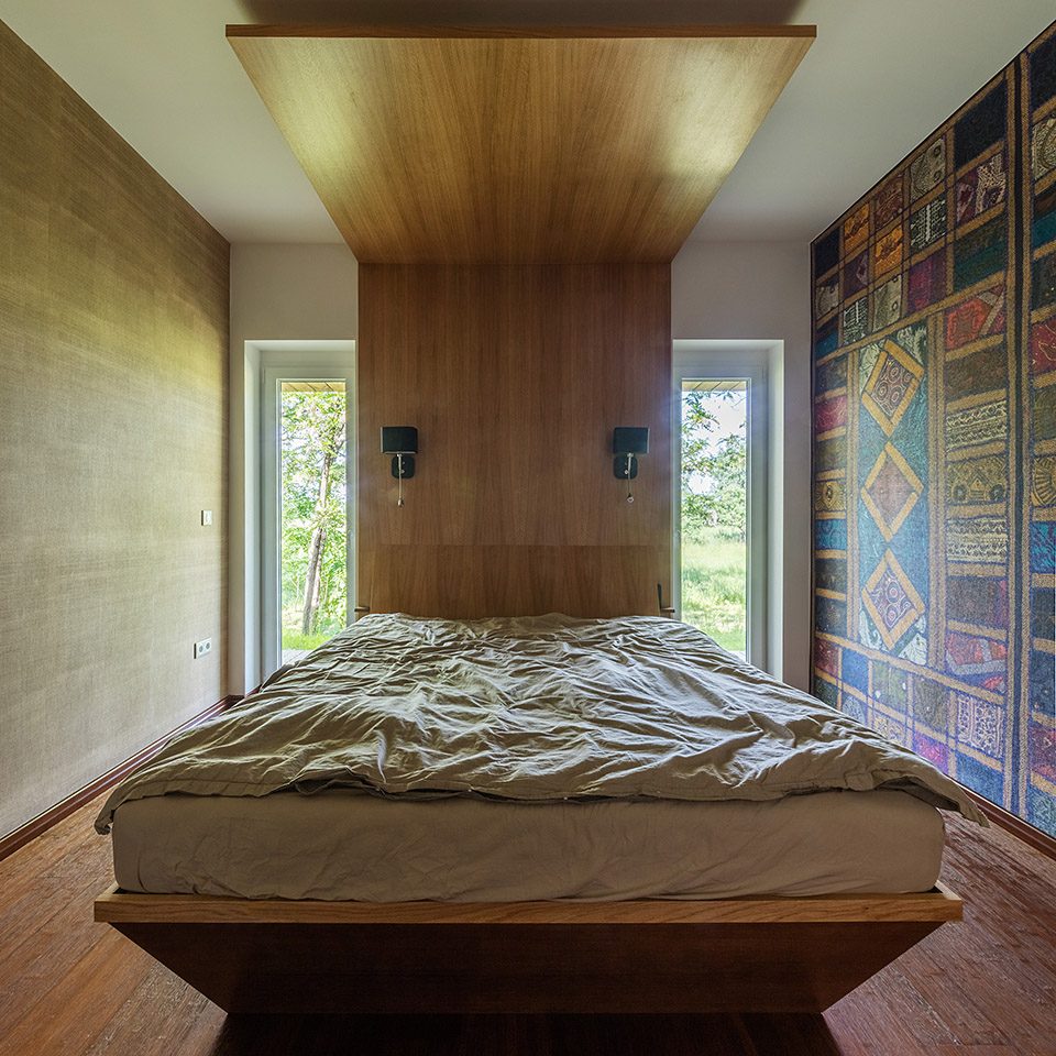 wooden house by András Varsányi Péter Pozsár Norbert Vas