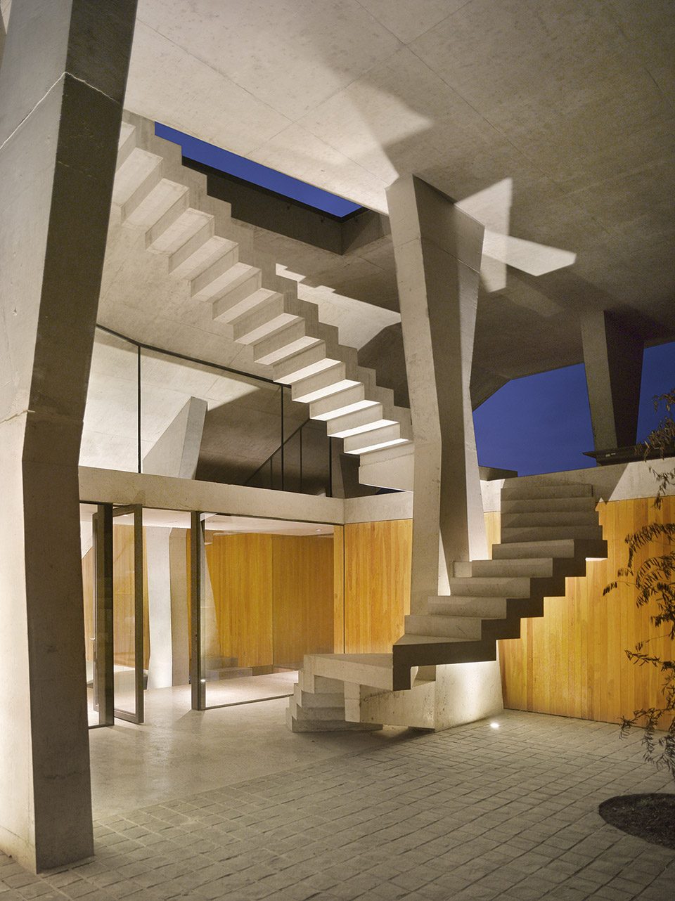 Ghat House by Max Núñez