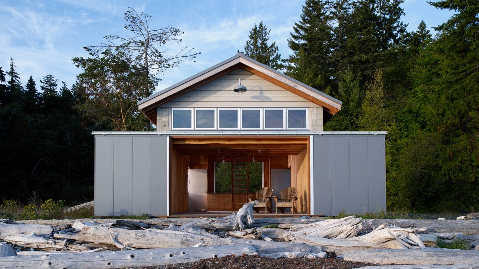 Hood Canal Boat House by Hoedemaker Pfeiffer