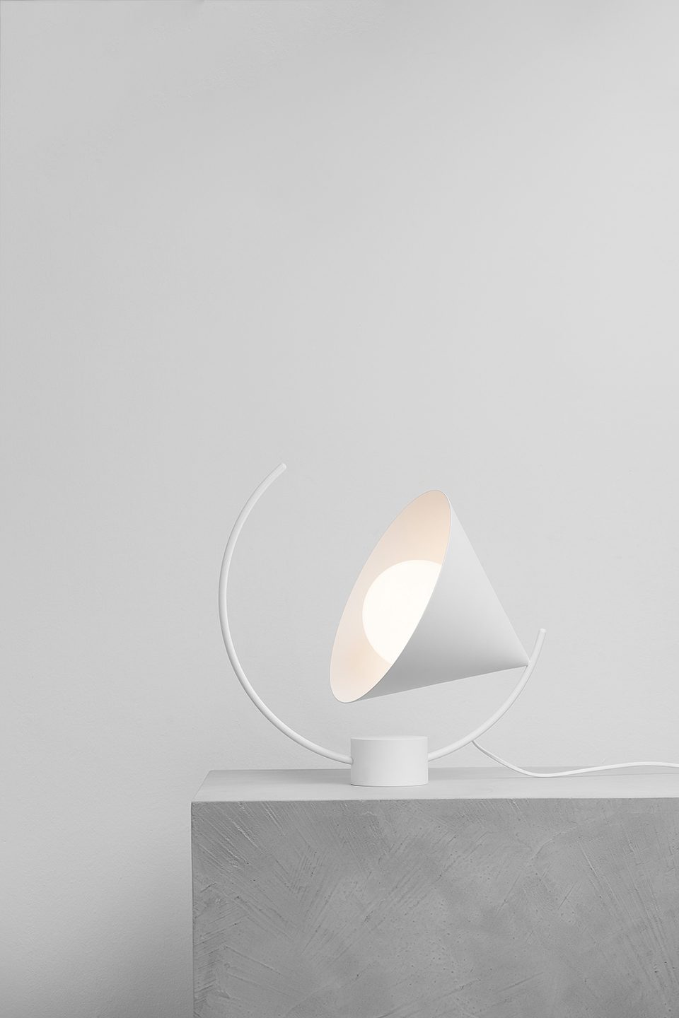 Meridian Lamp RegularCompany