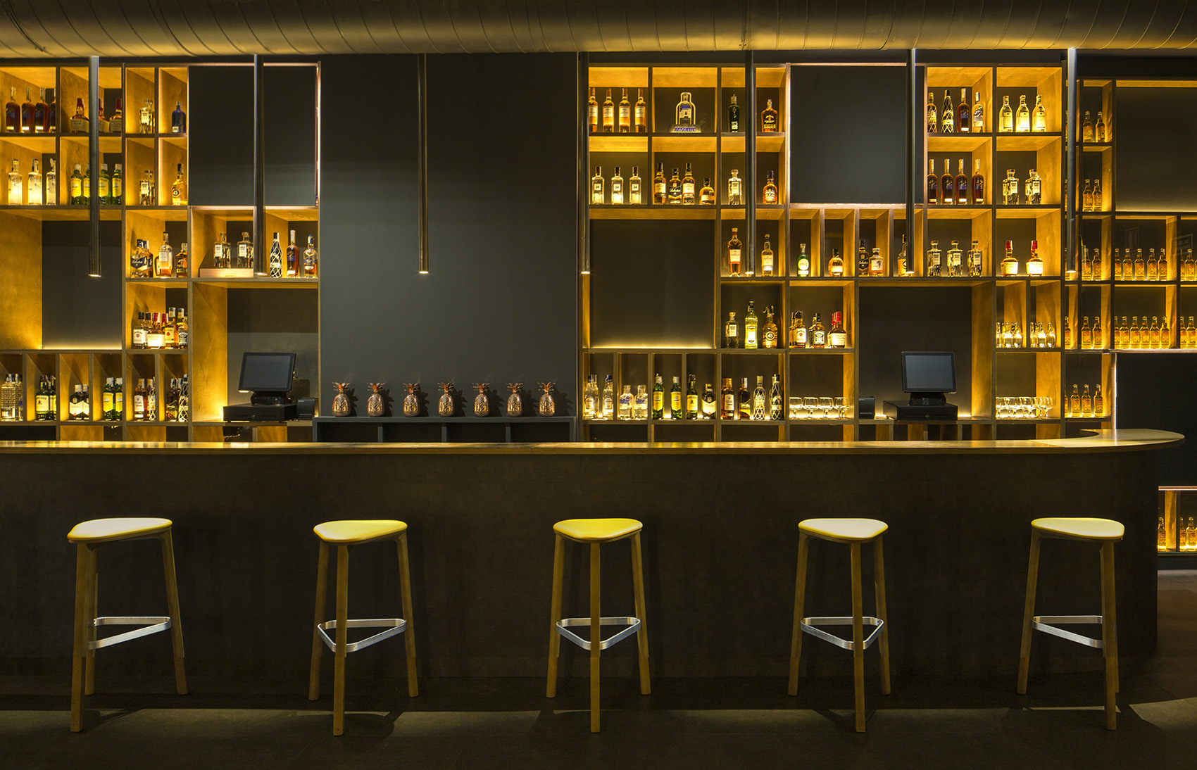 Jagger Club by Nihil Estudio