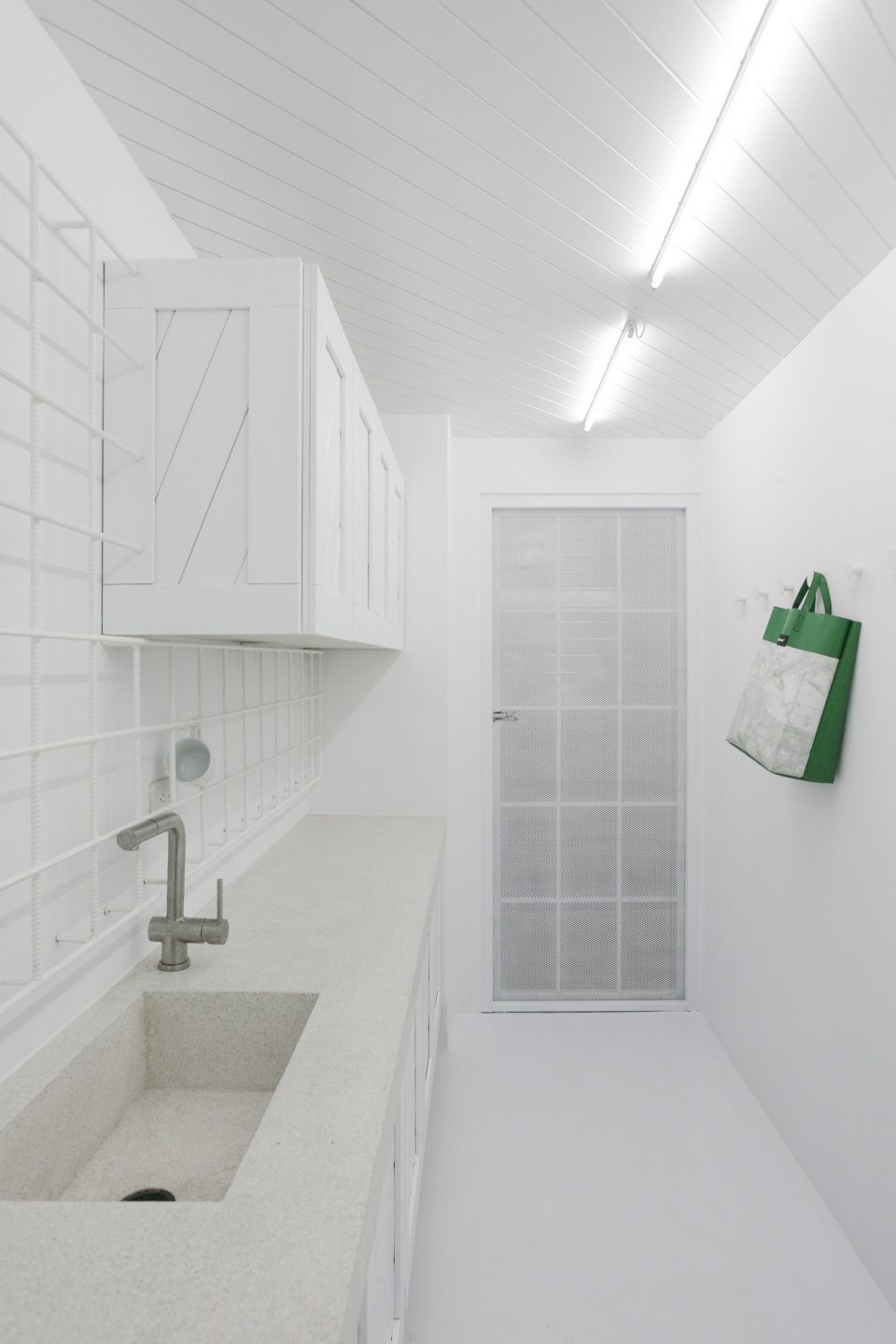 Anhe Office by Phoebe Sayswow Architects