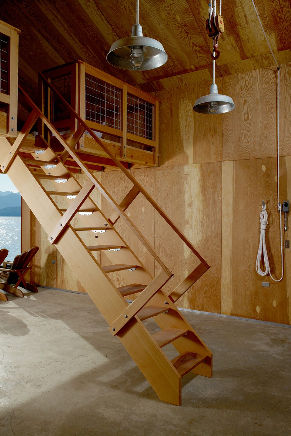 Hood Canal Boat House by Hoedemaker Pfeiffer