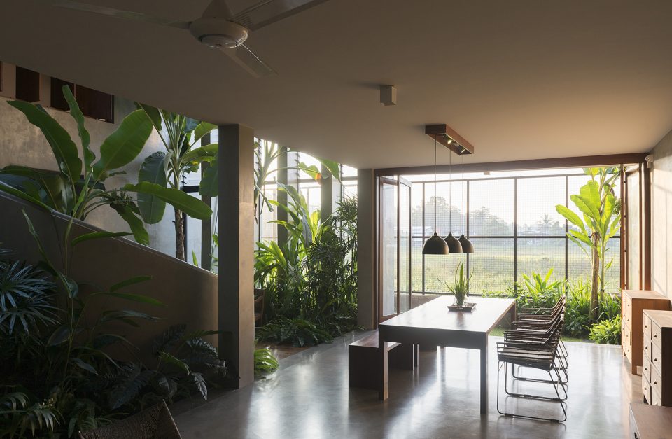 Nucleus House Malabe by Palinda Kannangara architects