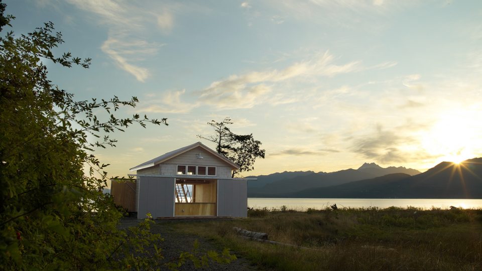 Hood Canal Boat House by Hoedemaker Pfeiffer