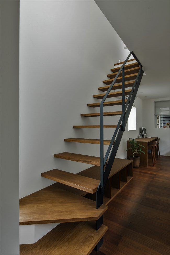 Ishibehigashi House by ALTS DESIGN OFFICE