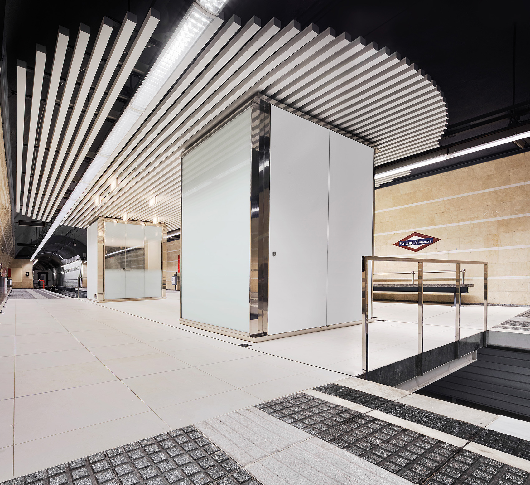 FGC Staff Training Center by AMOO + MoraSanvisens Arquitectes 谷德设计网