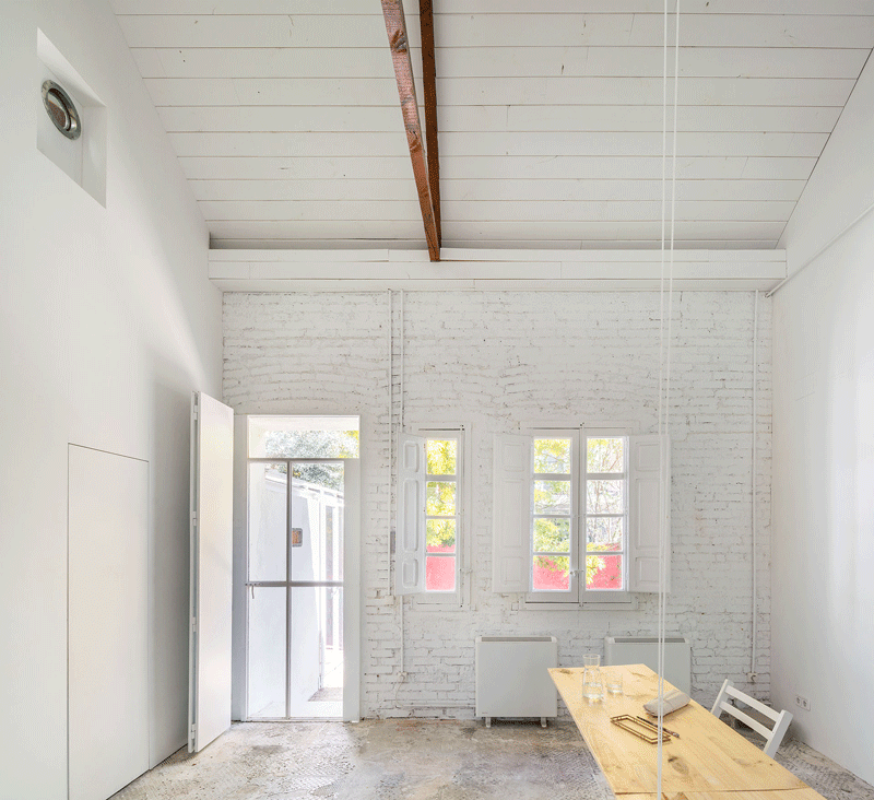refurbishment of a small attached house by pia mendaro