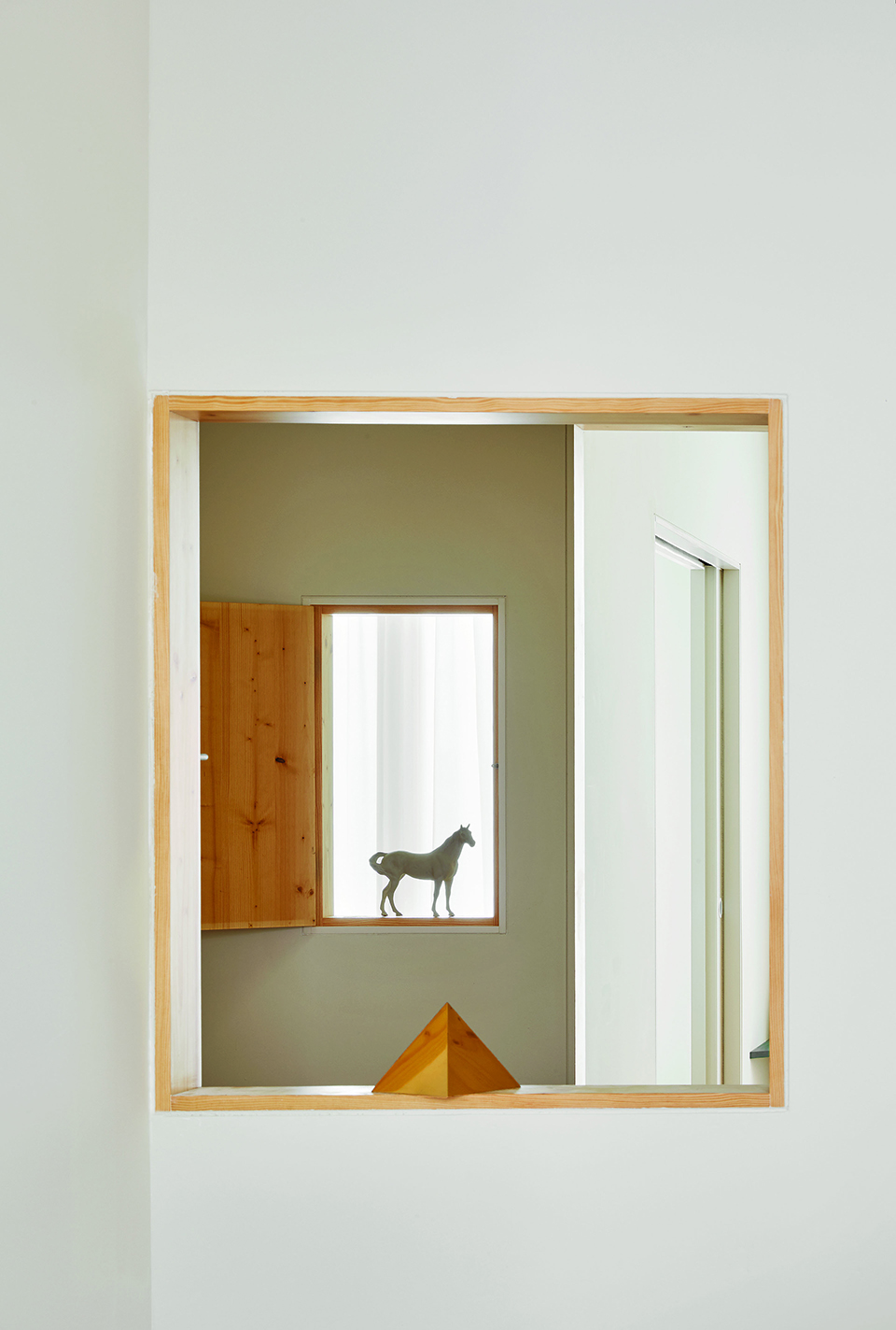 110 Rooms – Housing Block In Barcelona by MAIO