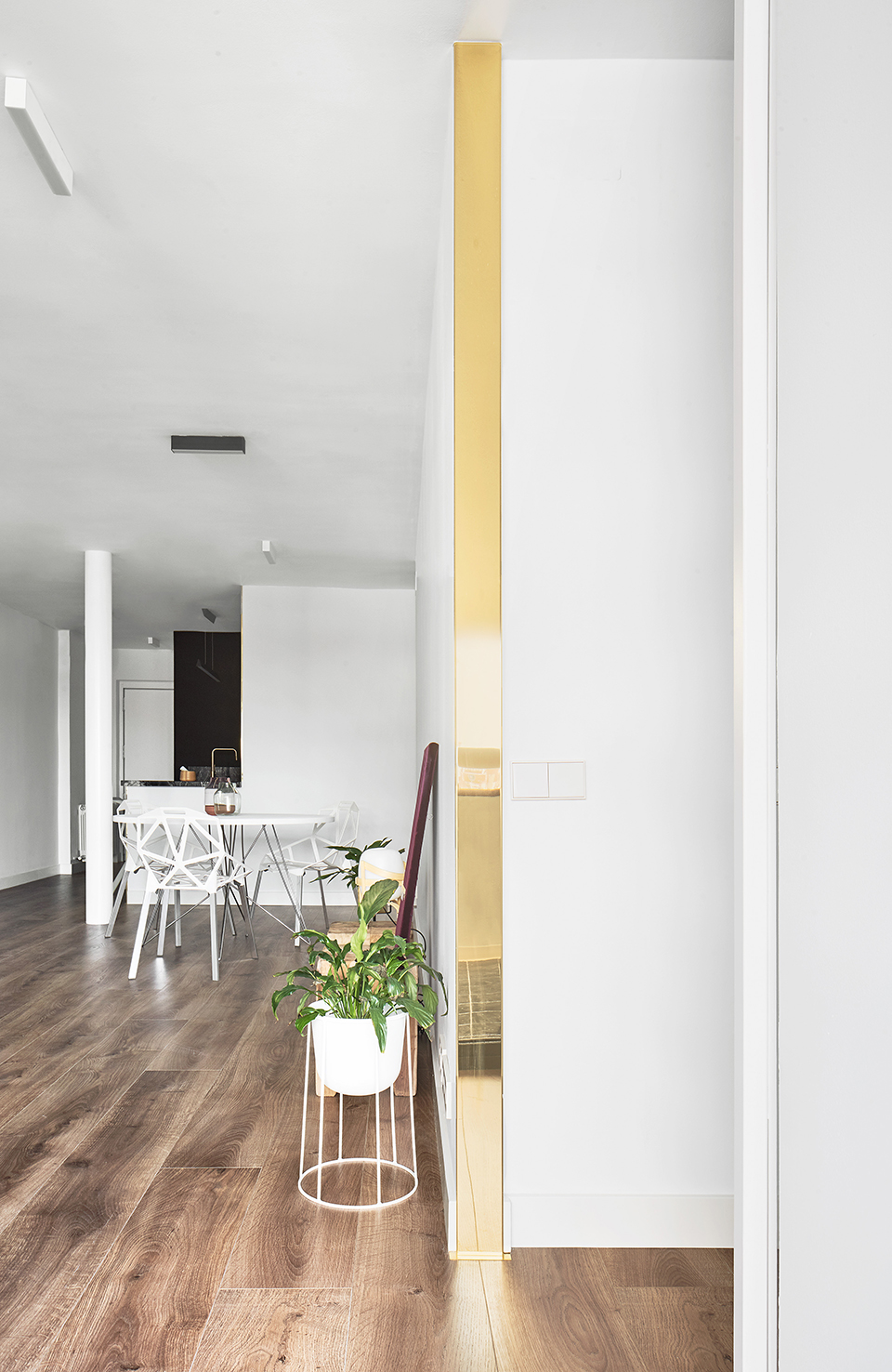 apartamento sardenya by raul sanchez architects