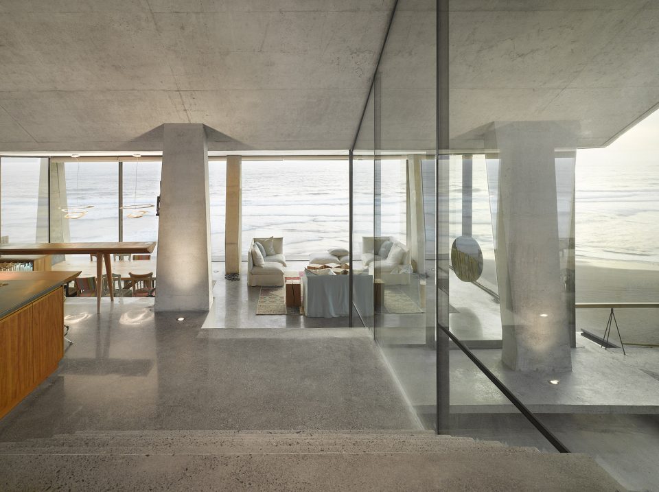 Ghat House by Max Núñez