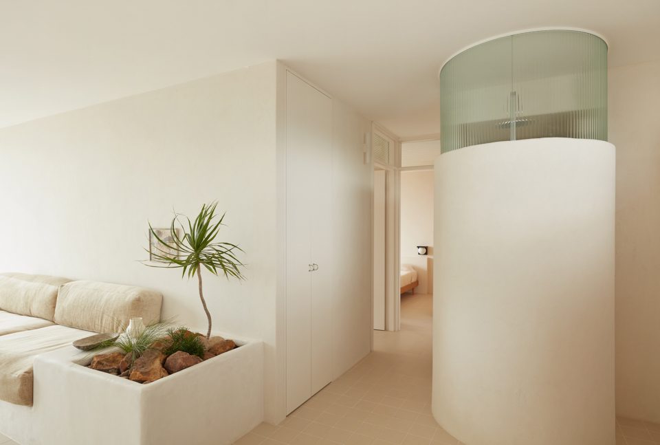 A two bedroom beach side apartment OLIVIA BOSSY