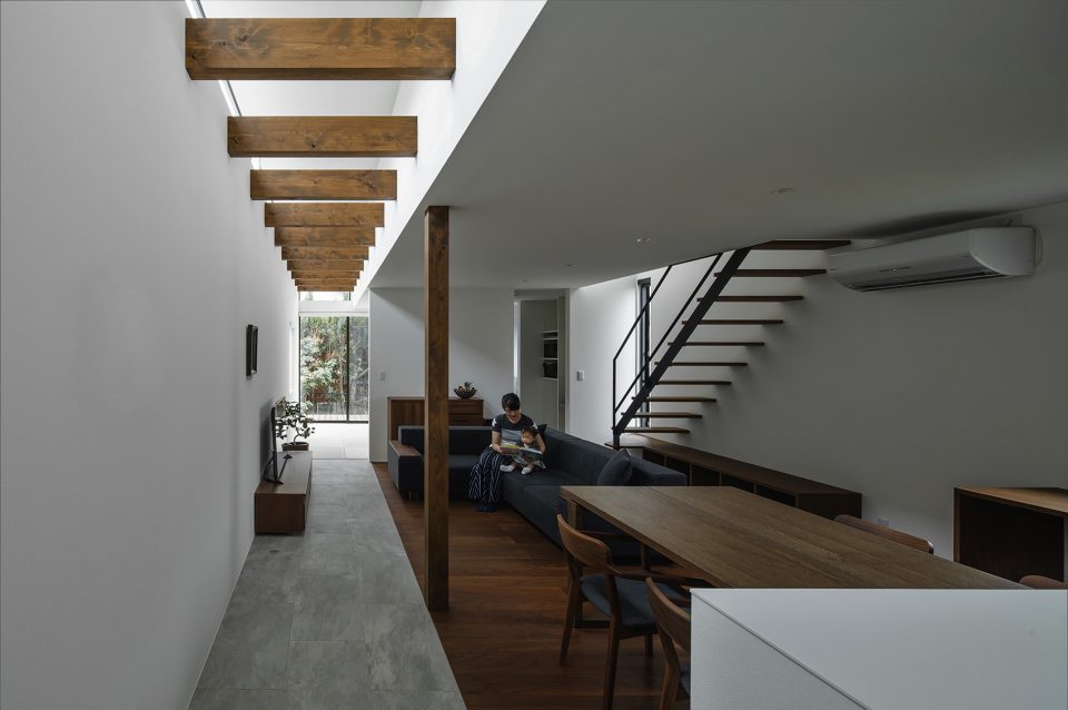 Ishibehigashi House by ALTS DESIGN OFFICE 1