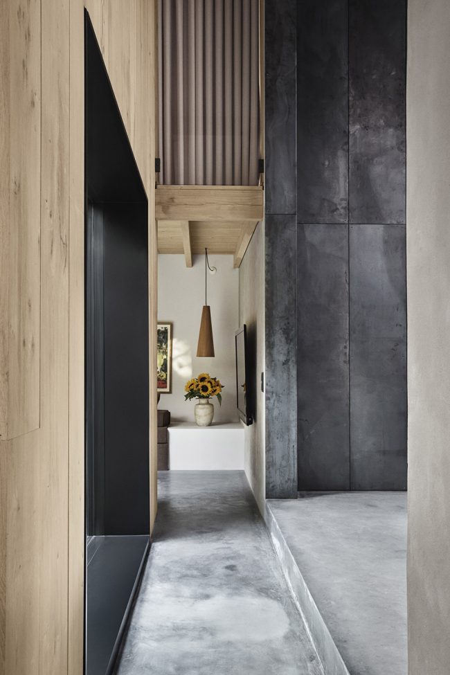 Photographers Private House by Studio David Thulstrup
