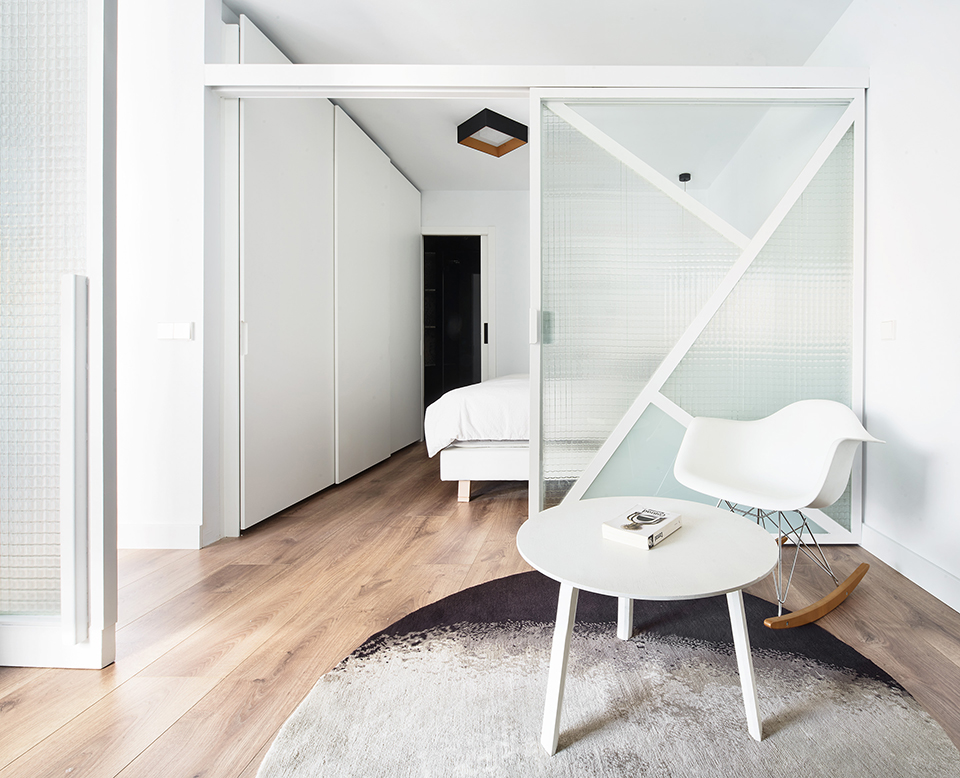 apartamento sardenya by raul sanchez architects