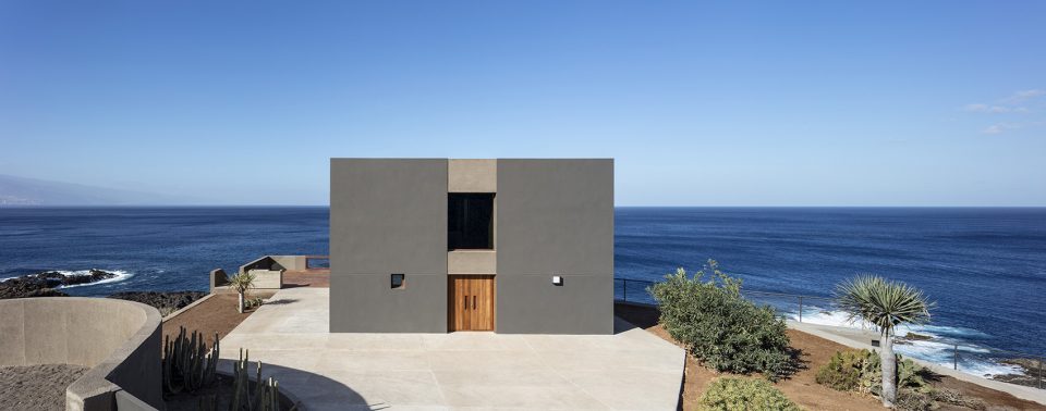 House in Puerto de la Madera by Alejandro Beautell