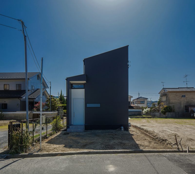 Ishibehigashi House by ALTS DESIGN OFFICE 1