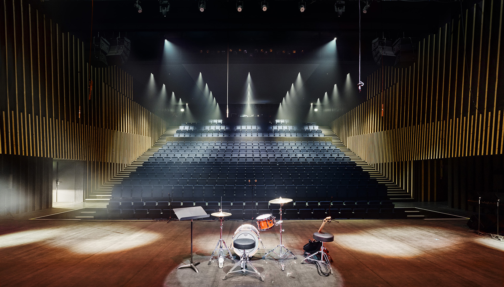 allende performance hall and rehearsal studios in mons en baroeul by dominique coulon associes