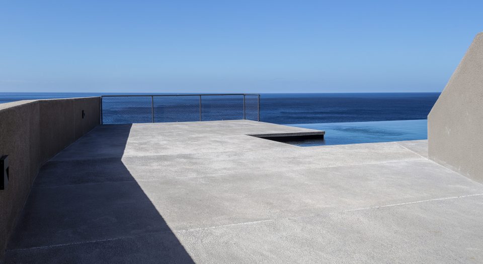 House in Puerto de la Madera by Alejandro Beautell