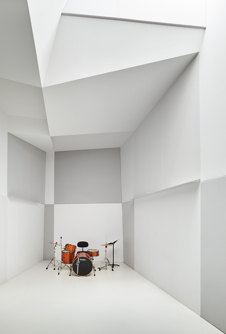 allende performance hall and rehearsal studios in mons en baroeul by dominique coulon associes