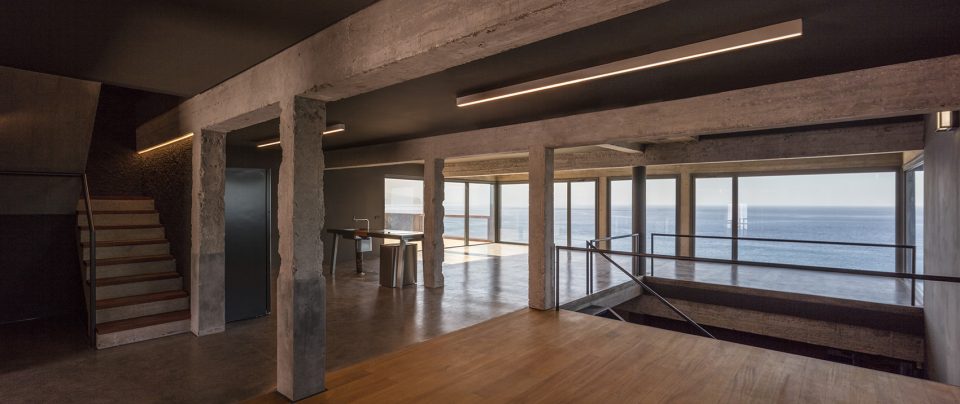 House in Puerto de la Madera by Alejandro Beautell