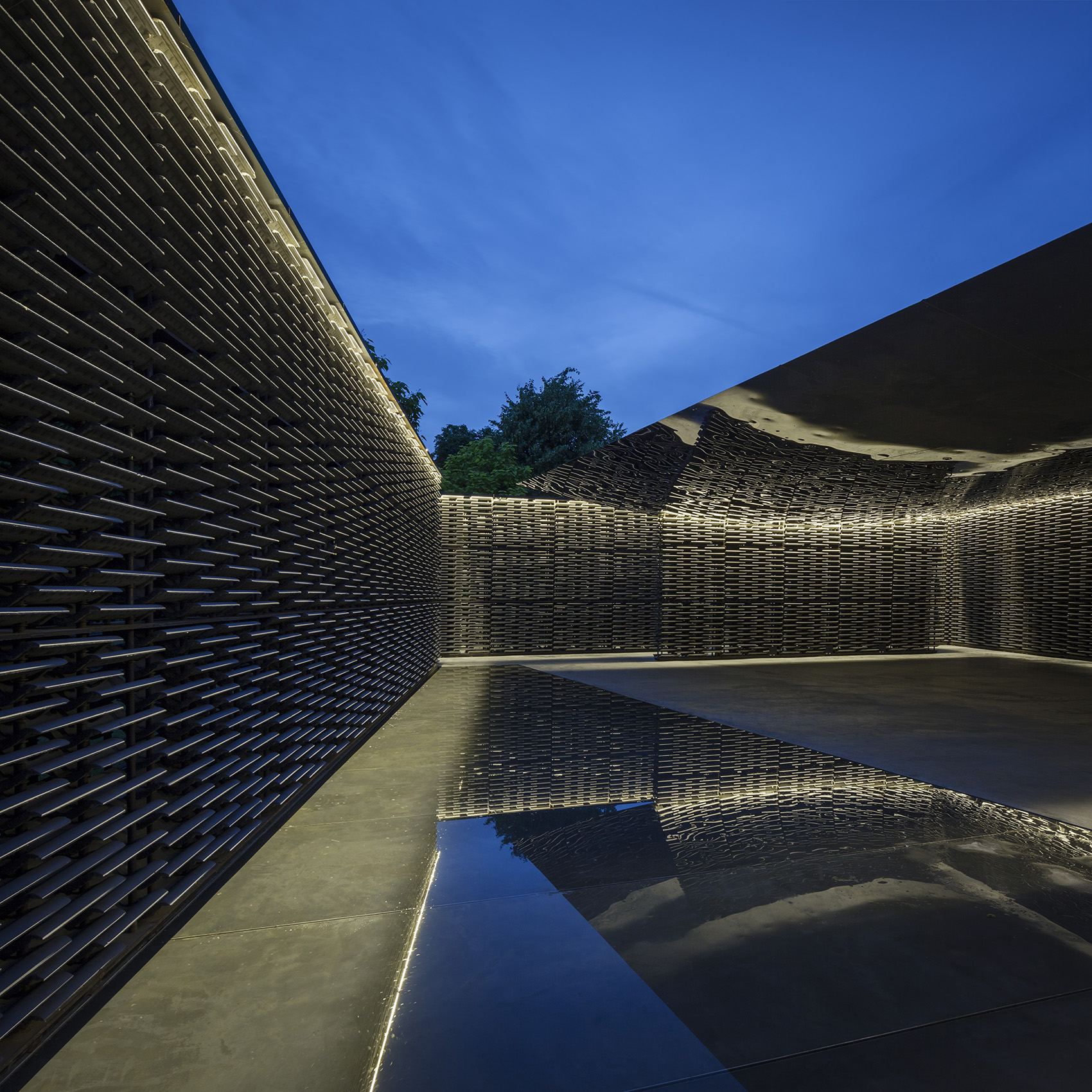 The 2018 Serpentine Pavilion by Frida Escobedo 谷德设计网